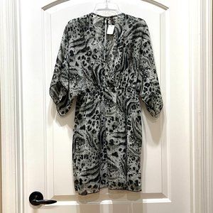 New Lette Gray Black Silver Threading Animal Print Swim Cover Boutique NWT Small